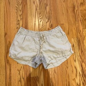 WOMEN’S Old Navy Cargo Shorts